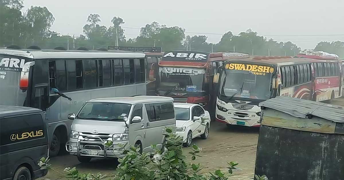 যমুনা সেতুর পশ্চিমপাড়ে যানজট, ঈদযাত্রায় চরম দুর্ভোগে ঘরমুখো মানুষ