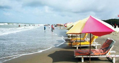 টানা ১০ দিনের ছুটি শুরু, পর্যটকের ঢল নামতে পারে কক্সবাজারে