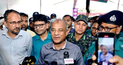 আওয়ামী লীগ ক্ষমতায় নেই, তাই গরুর দাম কম: স্বরাষ্ট্র উপদেষ্টা
