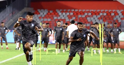 সিঙ্গাপুর ম্যাচের আগে তিনজনকে বাদ দিলেন ক্যাবরেরা