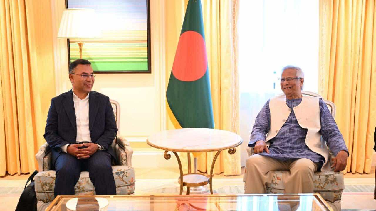 ড. ইউনূসের সঙ্গে তারেক রহমানের বৈঠক শুরু