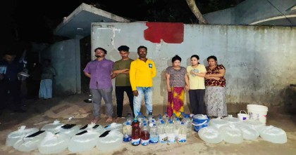 কক্সবাজারে সেনাবাহিনীর অভিযানে ২০০ লিটার চোলাই মদ উদ্ধার, আটক ৬
