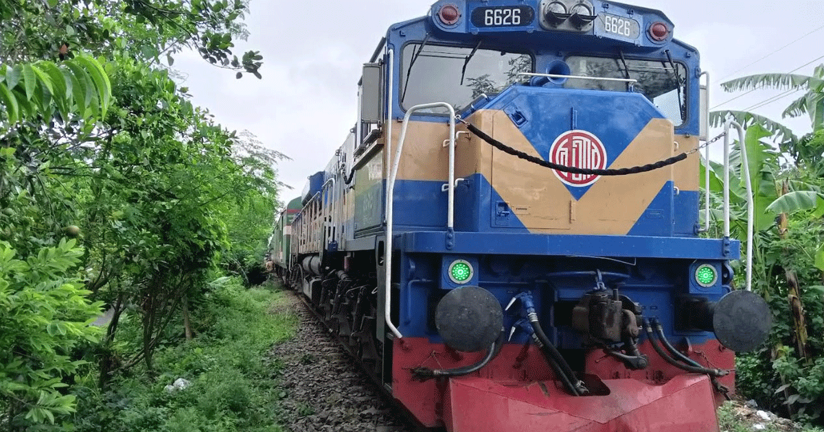যান্ত্রিক ত্রুটির কারণে পথে থেমে গেলো মধুমতি এক্সপ্রেস