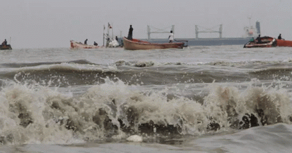 অতি ভারী বৃষ্টির আভাস দিলো আবহাওয়া অধিদফতর