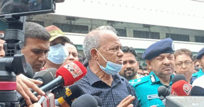 পুলিশ সাহসিকতার সঙ্গে কাজ করেছে: স্বরাষ্ট্র উপদেষ্টা