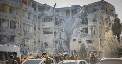 ইরানের হামলায় গৃহহীন হাজার হাজার ইসরায়েলি