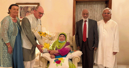 বিএনপি চেয়ারপার্সনের সঙ্গে বিদায়ী জার্মান রাষ্ট্রদূতের সাক্ষাৎ