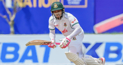 বৃষ্টি নামার আগে বড় লিড বাংলাদেশের