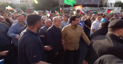 বিক্ষোভে উত্তাল ইরান, যোগ দিলেন প্রেসিডেন্টও