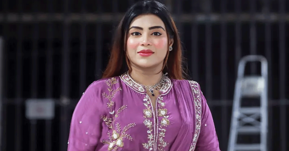 ১২৭ জনের বিরুদ্ধে আইনি পদক্ষেপের হুঁশিয়ারি দিলো মিষ্টি জান্নাত