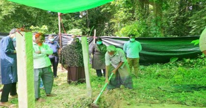 ইঞ্জিনিয়ার মো. ওমরের লাশ কবর থেকে উত্তোলন

