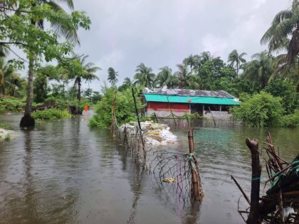 টানা বর্ষণে সেন্টমার্টিন ও টেকনাফে চার শতাধিক ঘরবাড়ি পানিবন্দি