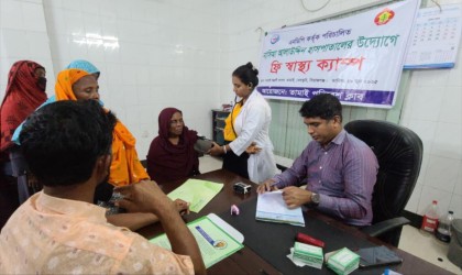 বেলকুচিতে ফ্রি স্বাস্থ্য ক্যাম্প ও বৃক্ষরোপণ কর্মসূচি, পরিবেশ সচেতনতায় তরুণদের অংশগ্রহণ

