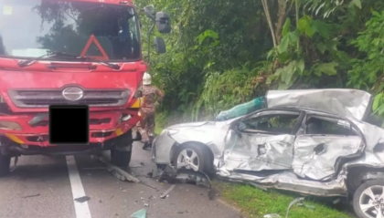 মালয়েশিয়ায় ৫ গাড়ির ভয়াবহ সংঘর্ষে নিহত ২, আহত ৯