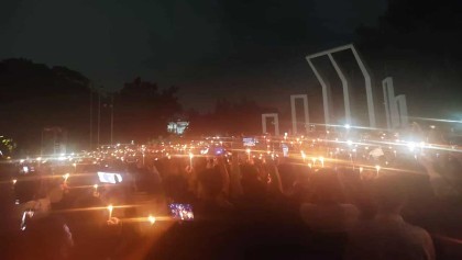 জুলাই শহীদদের স্মৃতি স্মরণে ছাত্রদলের মোমবাতি প্রজ্বালন