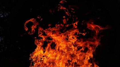রাজধানীর টিকাটুলির কেমিক্যাল গুদামে আগুন
