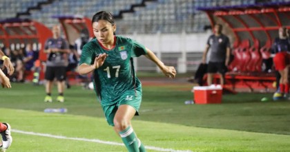 ম্যাচের ১৮ মিনিটে ঋতুপর্ণার গোলে এগিয়ে বাংলাদেশ 