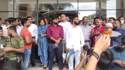 সাভারে আন্দোলনের মুখে এনাম মেডিকেলের দাবি মেনে নিল কর্তৃপক্ষ