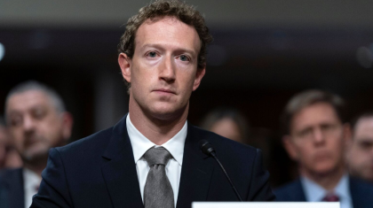 ওভাল অফিসে ‘অনুপ্রবেশ’ জাকারবার্গকে বেরিয়ে যেতে বললেন ট্রাম্প প্রশাসন