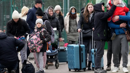 শরণার্থী ইস্যুতে কঠোর পথে জার্মান সরকার

