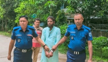 হাতীবান্ধায় থানা অবরোধে জড়িত থাকার অভিযোগে স্বেচ্ছাসেবক দলের নেতা আটক 

