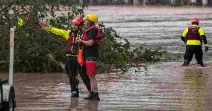 টেক্সাসে বন্যায় মৃতের সংখ্যা বেড়ে ৫০ জন