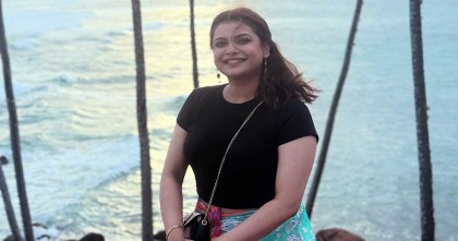 অবকাশ যাপনে শ্রীলঙ্কায় শবনম ফারিয়া