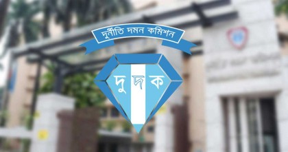 শেখ হাসিনা পরিবারের সম্পদের তথ্য যথাসময়ে না পাওয়ায় বিলম্বিত হচ্ছে তদন্ত: দুদক