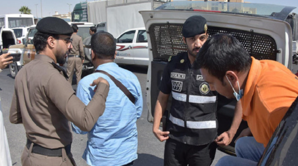 সৌদিতে এক সপ্তাহে ১৭ হাজার অভিবাসী গ্রেপ্তার

