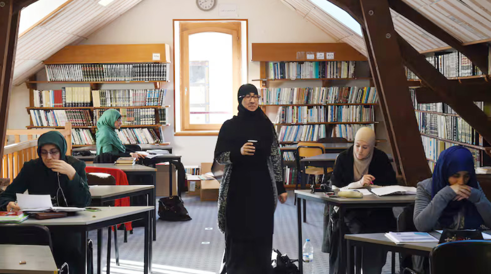 ফ্রান্সে ইসলামিক শিক্ষাকেন্দ্র বন্ধ, অভিযোগ সন্ত্রাসে অর্থায়ন ও ব্রাদারহুড-সংশ্লিষ্টতা