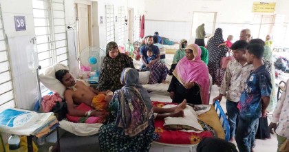 পাবনায় বিএনপির দুই গ্রুপের গোলাগুলি ও সংঘর্ষে আহত ১৫