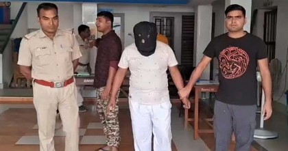 ভারতে ঢুকেই স্বেচ্ছাসেবক লীগ নেতা গ্রেপ্তার