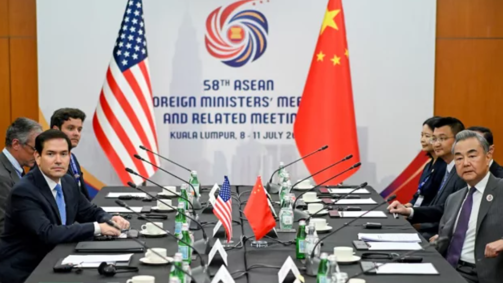 বিশ্বজুড়ে শুল্ক উত্তেজনার মধ্যে কুয়ালালামপুরে চীন-মার্কিন পররাষ্ট্রমন্ত্রীদের বৈঠক

