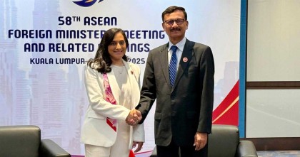 কানাডার পররাষ্ট্রমন্ত্রীর সঙ্গে পররাষ্ট্র উপদেষ্টা তৌহিদ হোসেনের সাক্ষাৎ