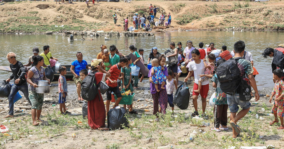 বিদ্রোহীদের হামলায় মিয়ানমারের জান্তা সৈন্যরা থাইল্যান্ড পালাচ্ছেন 