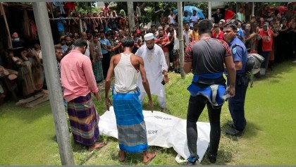 পাকুন্দিয়ায় নৌকাডুবি: ১৯ ঘণ্টা পর উদ্ধার ছোট বোনের মরদেহ, নিহত ২