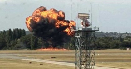 যুক্তরাজ্যে উড্ডয়নের পরই বিধ্বস্ত হলো বিমান