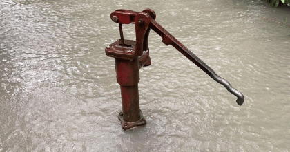 নোয়াখালীতে সুপেয় পানির সংকট, বেড়েছে চরম দুর্ভোগ 