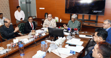 ১৫ টাকা কেজি দরে ৩০ কেজি চাল পাবে ৫৫ লাখ পরিবার: খাদ্য উপদেষ্টা