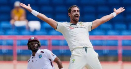 ১৪৮ বছরের টেস্ট ইতিহাসে নতুন করে লেখালেন স্টার্ক