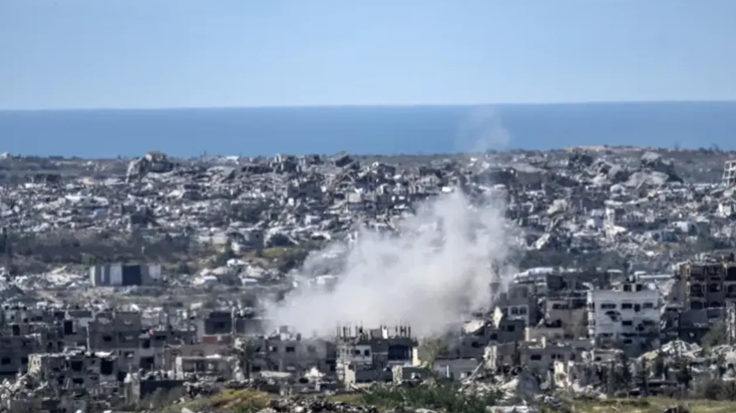 একযোগে ইসরায়েলি হামলায় গাজায় নিহত ৬১, ত্রাণপ্রার্থীরাও রেহাই পায়নি