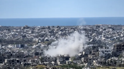 একযোগে ইসরায়েলি হামলায় গাজায় নিহত ৬১, ত্রাণপ্রার্থীরাও রেহাই পায়নি