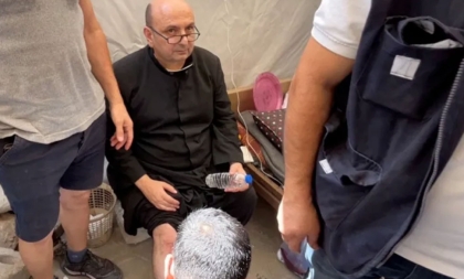 গাজার একমাত্র গির্জায় ইসরায়েলের হামলা, নিহত ৩

