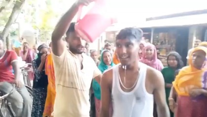 স্ত্রীকে তালাক দিয়ে ২৫ কেজি দুধে গোসল করলেন স্বামী