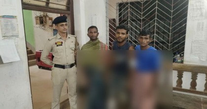 সীমান্তে বিএসএফের হাতে আটক তিন বাংলাদেশি চোরাকারবারি: বিজিবি