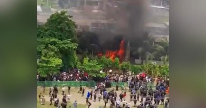 রাজধানীর উত্তরায় প্রশিক্ষণ বিমান বিধ্বস্ত