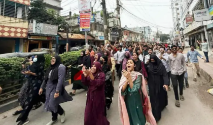 মাইলস্টোন ট্র্যাজেডি: সিরাজগঞ্জে শিক্ষার্থীদের বিক্ষোভ ও ৬ দফা দাবি
