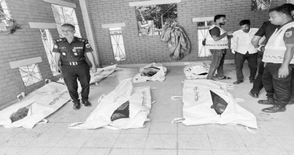 নাটোরে সড়ক দুর্ঘটনায় নিহত আটজনের মধ্যে সাতজনই একই প‌রিবা‌রের