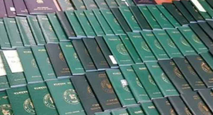 মালয়েশিয়ায় জাল পাসপোর্ট তৈরির গোপন কারখানা শনাক্ত, গ্রেপ্তার ২ বাংলাদেশি