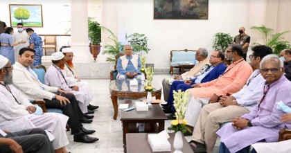 প্রধান উপদেষ্টার সঙ্গে ১৪ রাজনীতিবিদের বৈঠক অনুষ্ঠিত